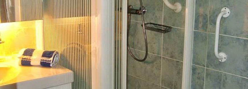 salle-de-bain-avant-renovation-courbevoie